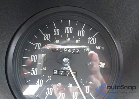 1985 Alfa Romeo Veloce 2000 Spider z USA, uszkodzony, nr VIN ZARBA5417F1020860